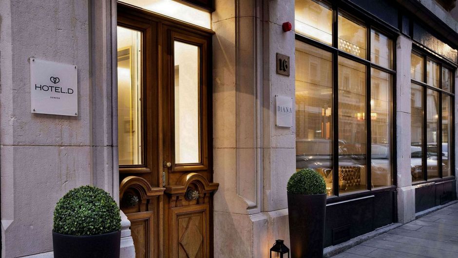 Hotel D Exterior
