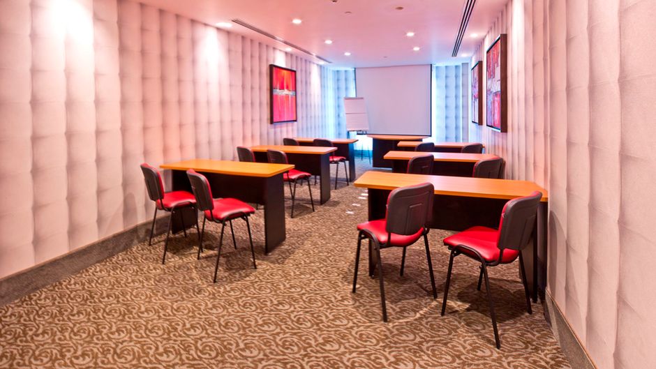 Holiday Inn Express Queretaro Meeting