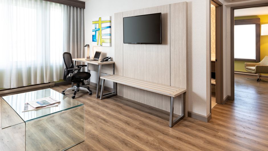 Holiday Inn Express Quebec City Suite