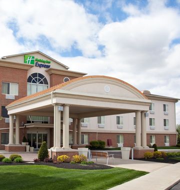 Holiday Inn Express Hotel & Suites