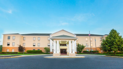 Holiday Inn Express & Suites Burlington