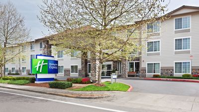 Holiday Inn Express on the River