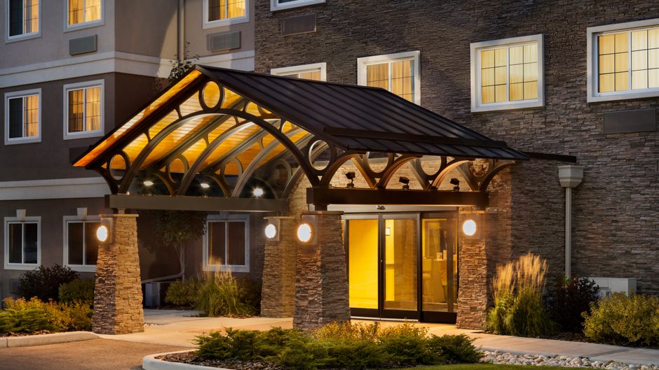 Staybridge Suites West Edmonton Exterior