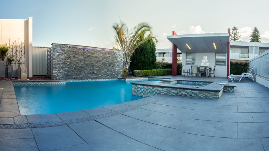 Platinum International Pool