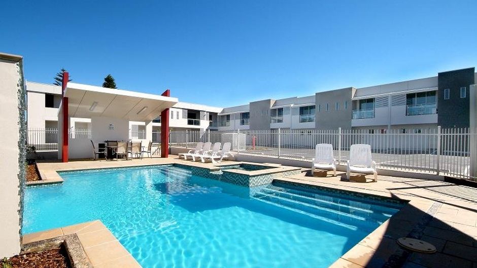 Platinum International Pool
