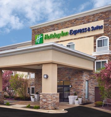 Holiday Inn Express & Stes Libertyville