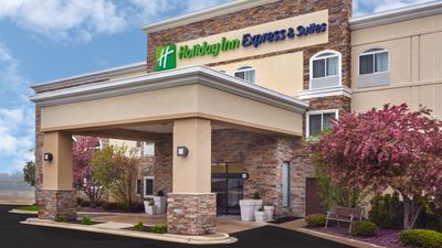 Holiday Inn Express & Stes Libertyville