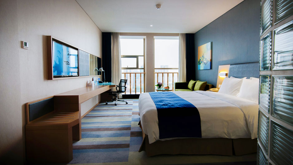 Holiday Inn Express Leshan City Square Room