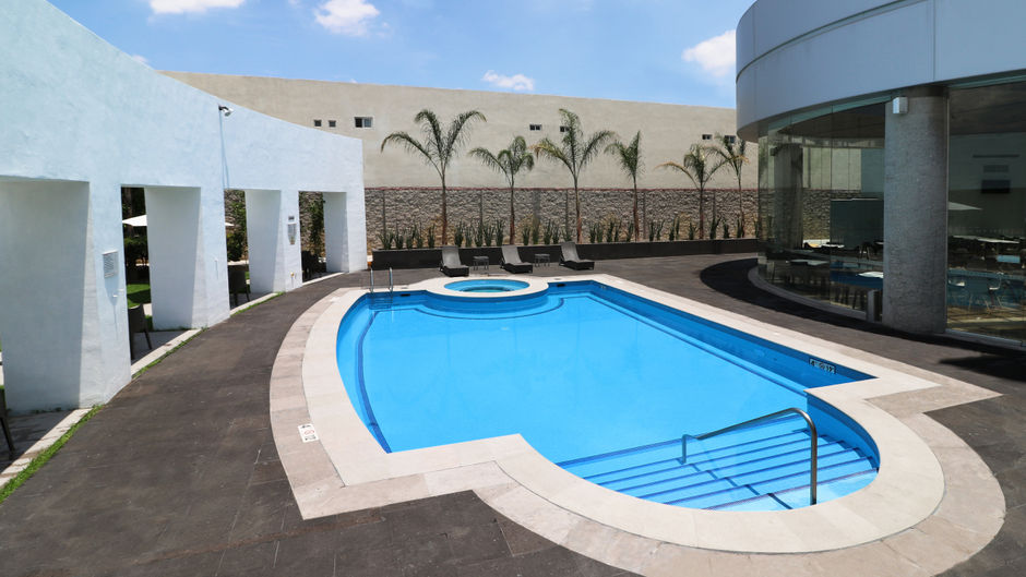 Holiday Inn Express San Luis Potosi Pool