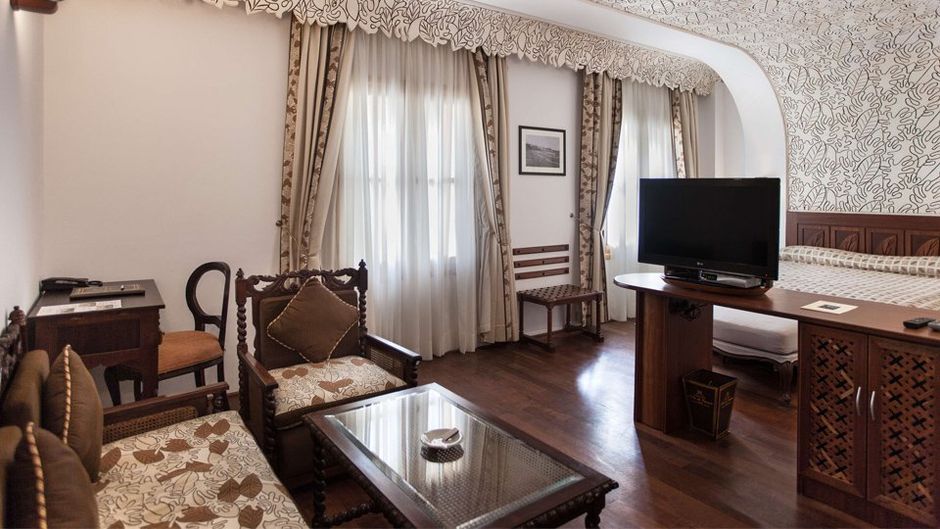 Grand Hotel Villa De France Suite