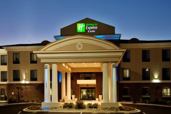 Holiday Inn Express Hotel & Suites