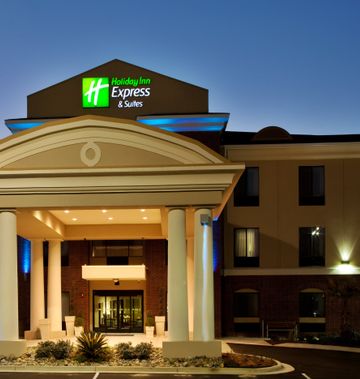 Holiday Inn Express Hotel & Suites