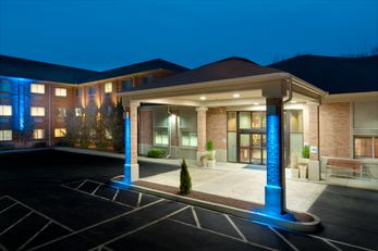 Holiday Inn Express & Suites