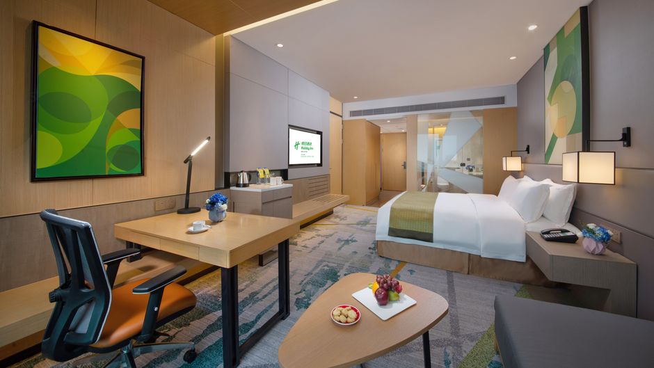 Holiday Inn Airport Zone Room