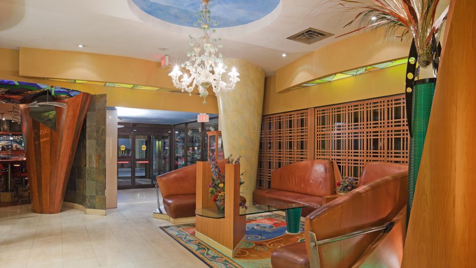 Holiday Inn by The Falls Lobby