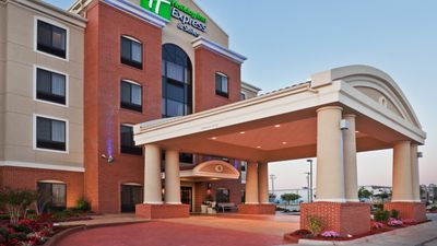 Holiday Inn Express Yukon