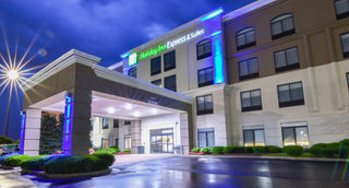 Holiday Inn Express & Suites Northwest