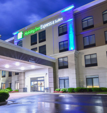 Holiday Inn Express & Suites Northwest