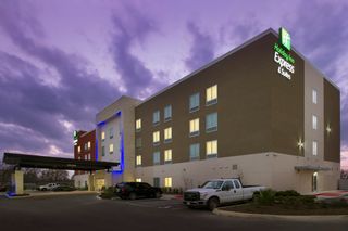 Holiday Inn Express/Suites New Braunfels