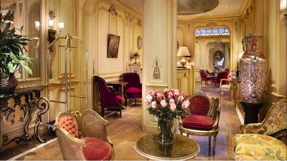 Hotel Belfast Lobby