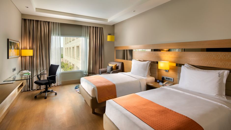 Holiday Inn Agra MG Road Room