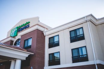 Holiday Inn Express & Suites Morton