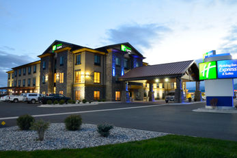 Holiday Inn Express Suites Belgrade