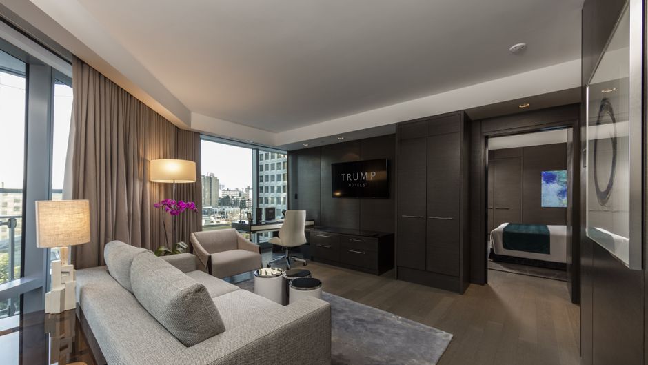 Paradox Hotel Vancouver Suite