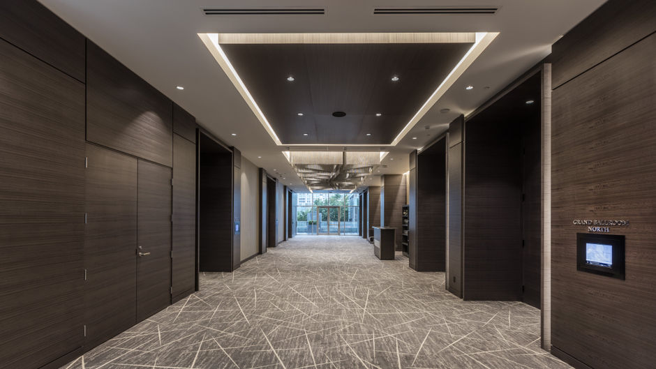 Paradox Hotel Vancouver Meeting