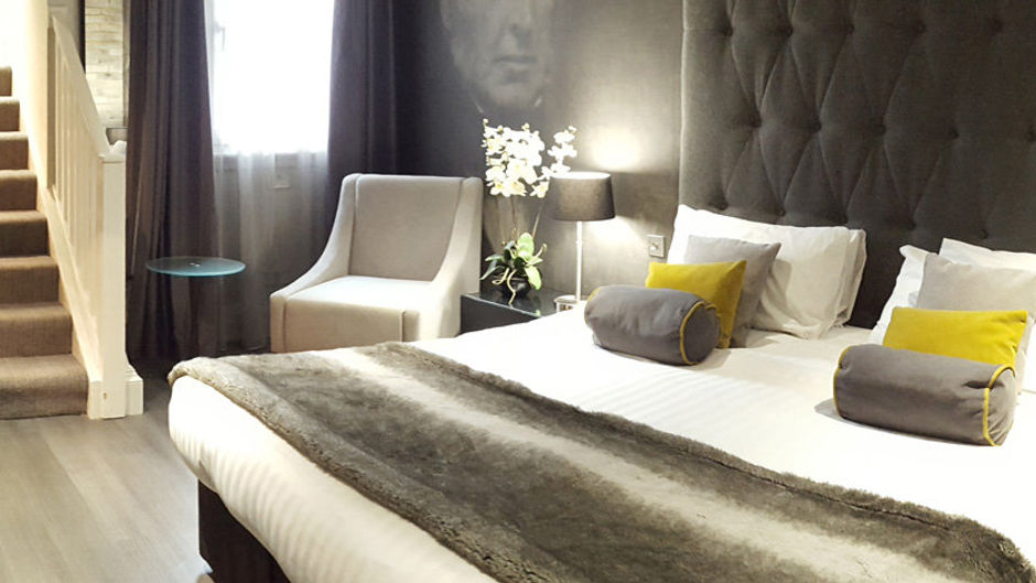 Grey Street Hotel Room
