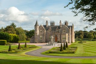 Trump MacLeod House & Lodge