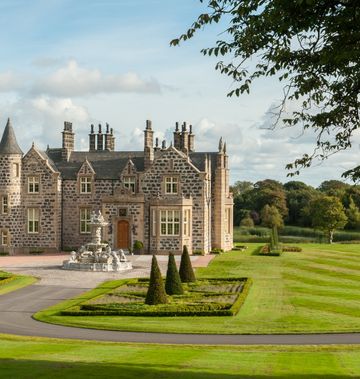 Trump MacLeod House & Lodge