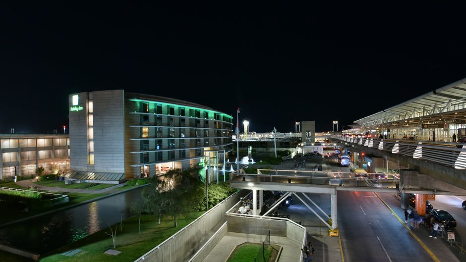 Holiday Inn Santiago Airport Exterior