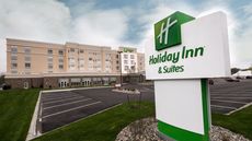 Holiday Inn & Suites Mount Pleasant