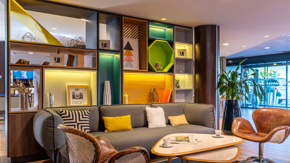 Holiday Inn Toulouse Airport Lobby