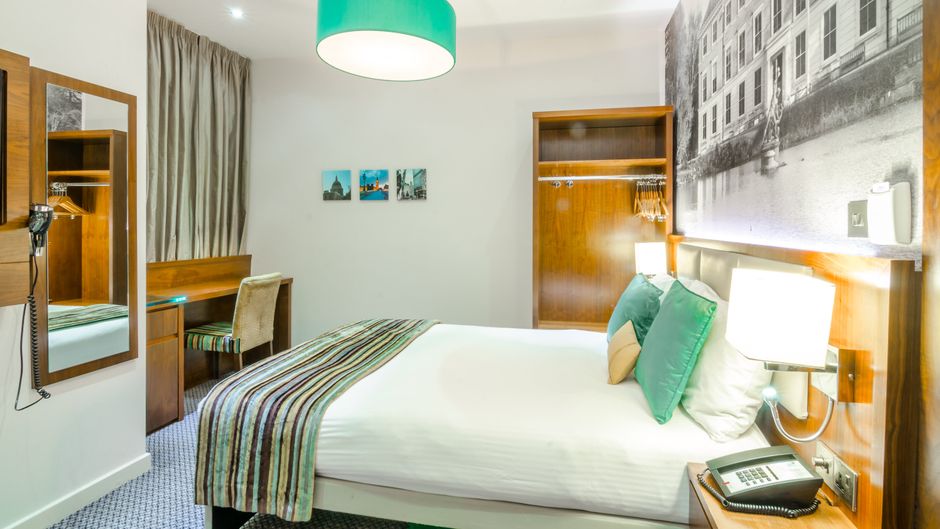 Seraphine Kensington Olympia Hotel Room