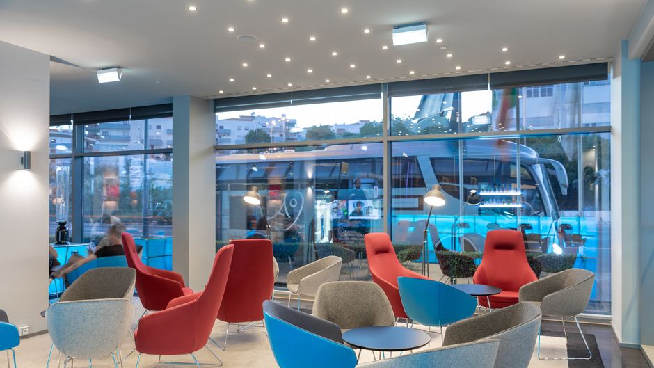 Holiday Inn Express Lisbon Alfragide Lobby