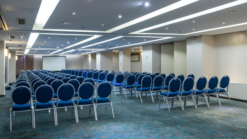 Holiday Inn Hotel & Suites Meeting