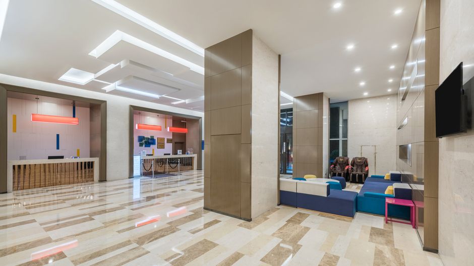 Holiday Inn Express Baoji City Lobby