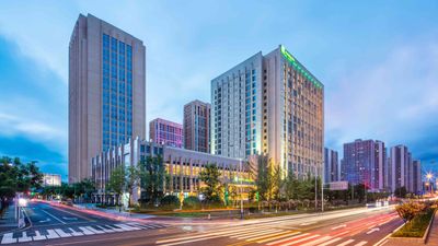 Holiday Inn Chongqing University Town