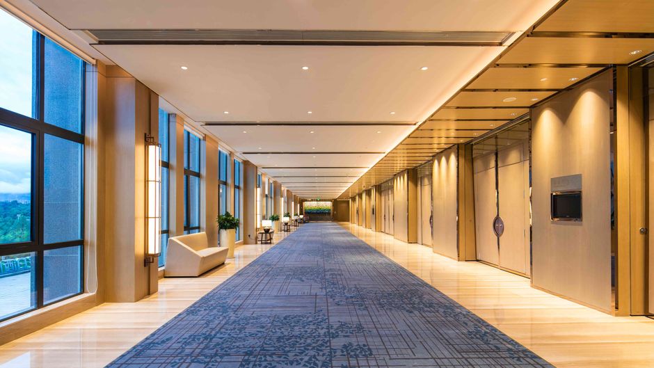 Holiday Inn Chongqing University Town Lobby