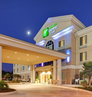 Holiday Inn Express Hotel & Suites