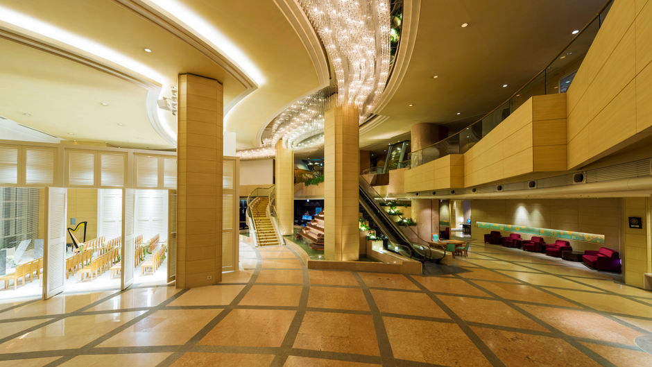 Crowne Plaza ANA Kanazawa Lobby