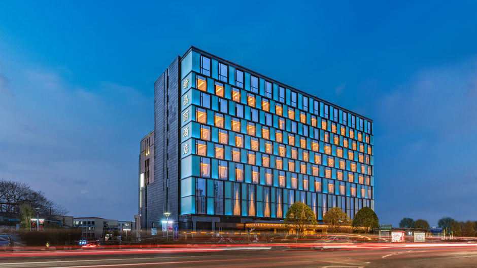 The New Jingli Hotel Exterior