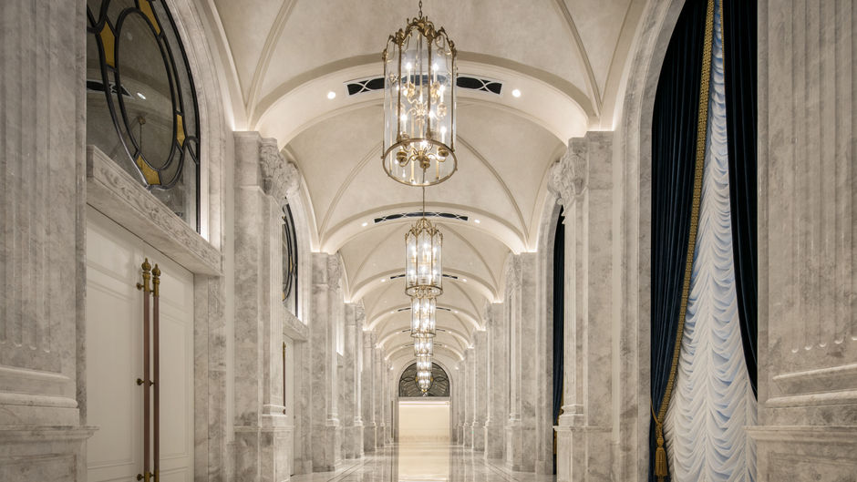 The New Jingli Hotel Lobby