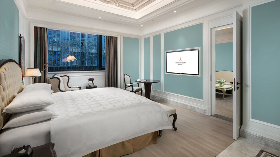 The New Jingli Hotel Room