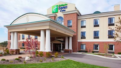 Holiday Inn Express Hotel & Suites