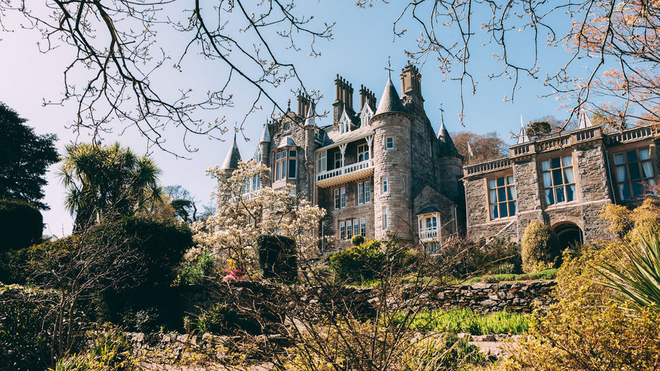 Chateau Rhianfa Exterior