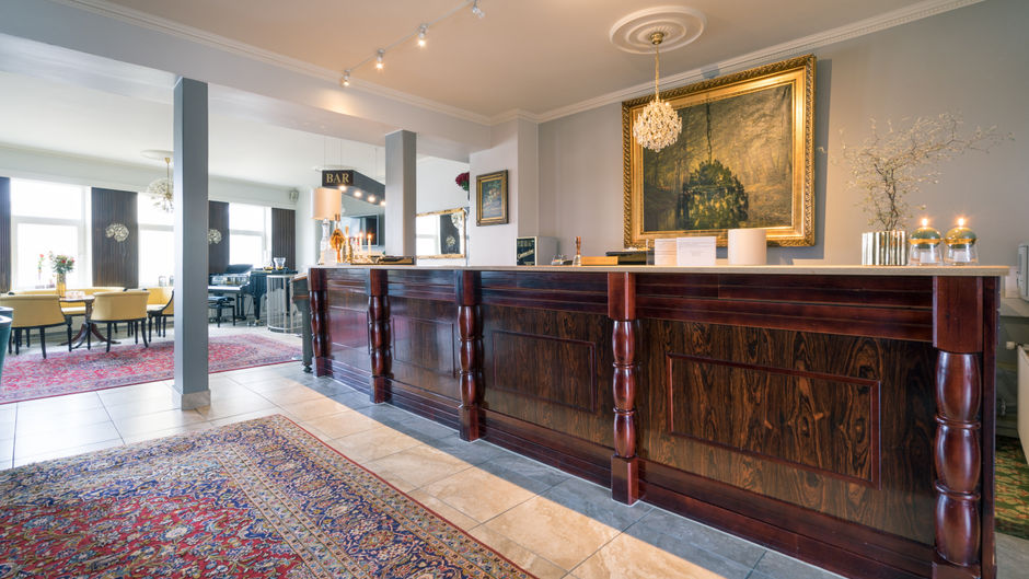 Dania Hotel Lobby