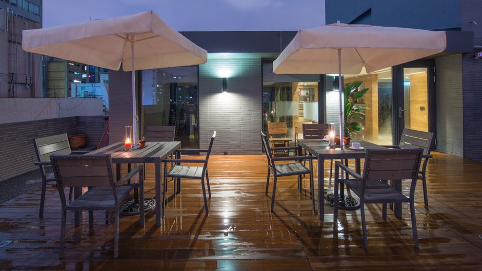 Simple Plus Hotel Exterior